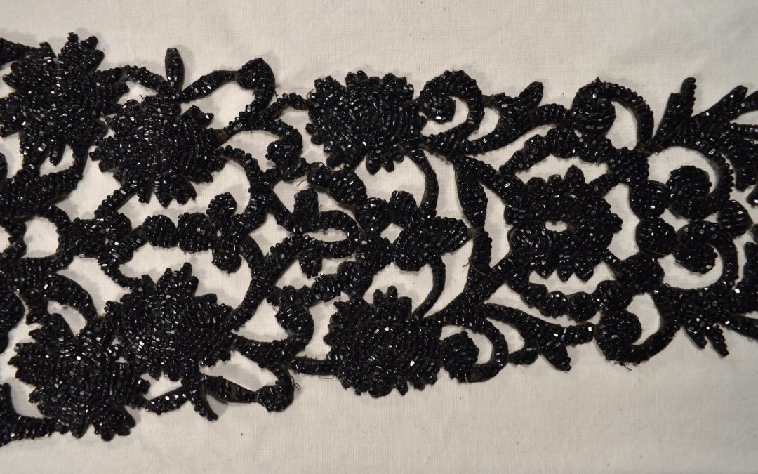 Passementerie: mysterious decorative trimmings