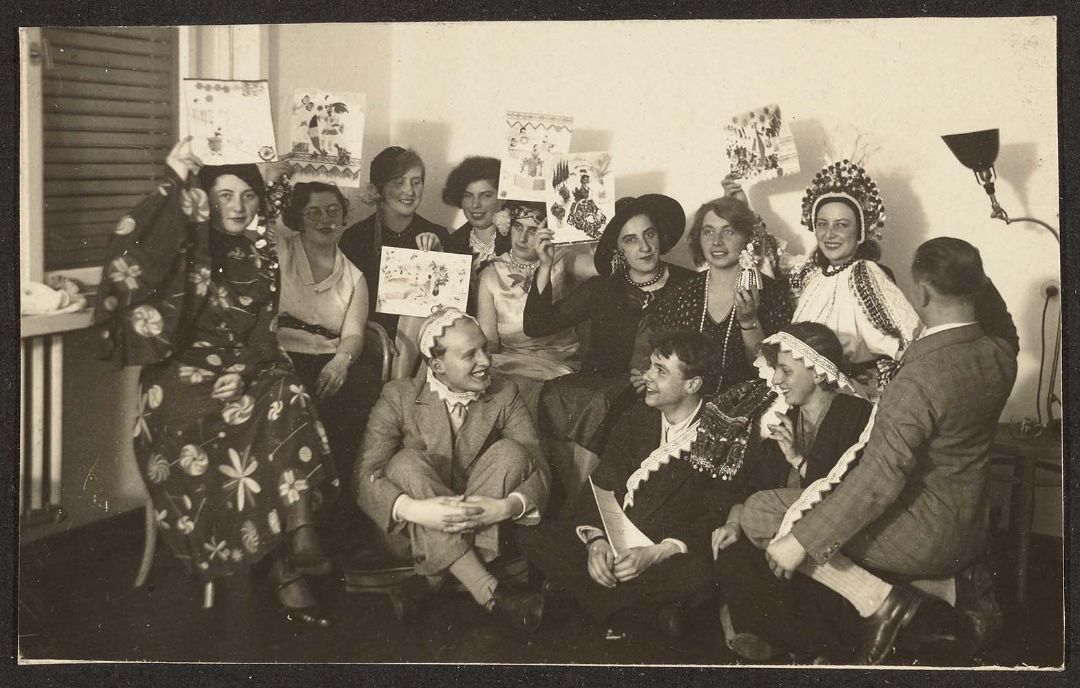 Party at Otti Berger's for first diploma students Party at Otti Berger's for first diploma students, 1930, with Otti Berger on the back row far right